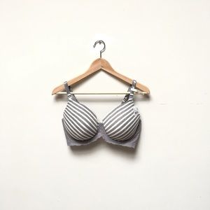 NWT  striped motherhood nursing bra 38D