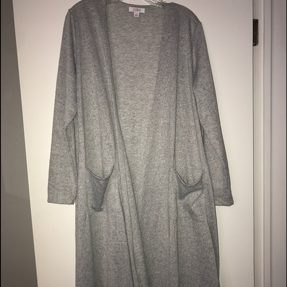 💥SOLD💥BNWOT Lularoe Sarah. Size large and htf.