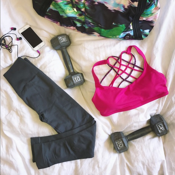 lululemon athletica Pants - Lululemon "Zone in Crop" leggings in grey!