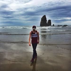 Meet your Posher, Maxwell