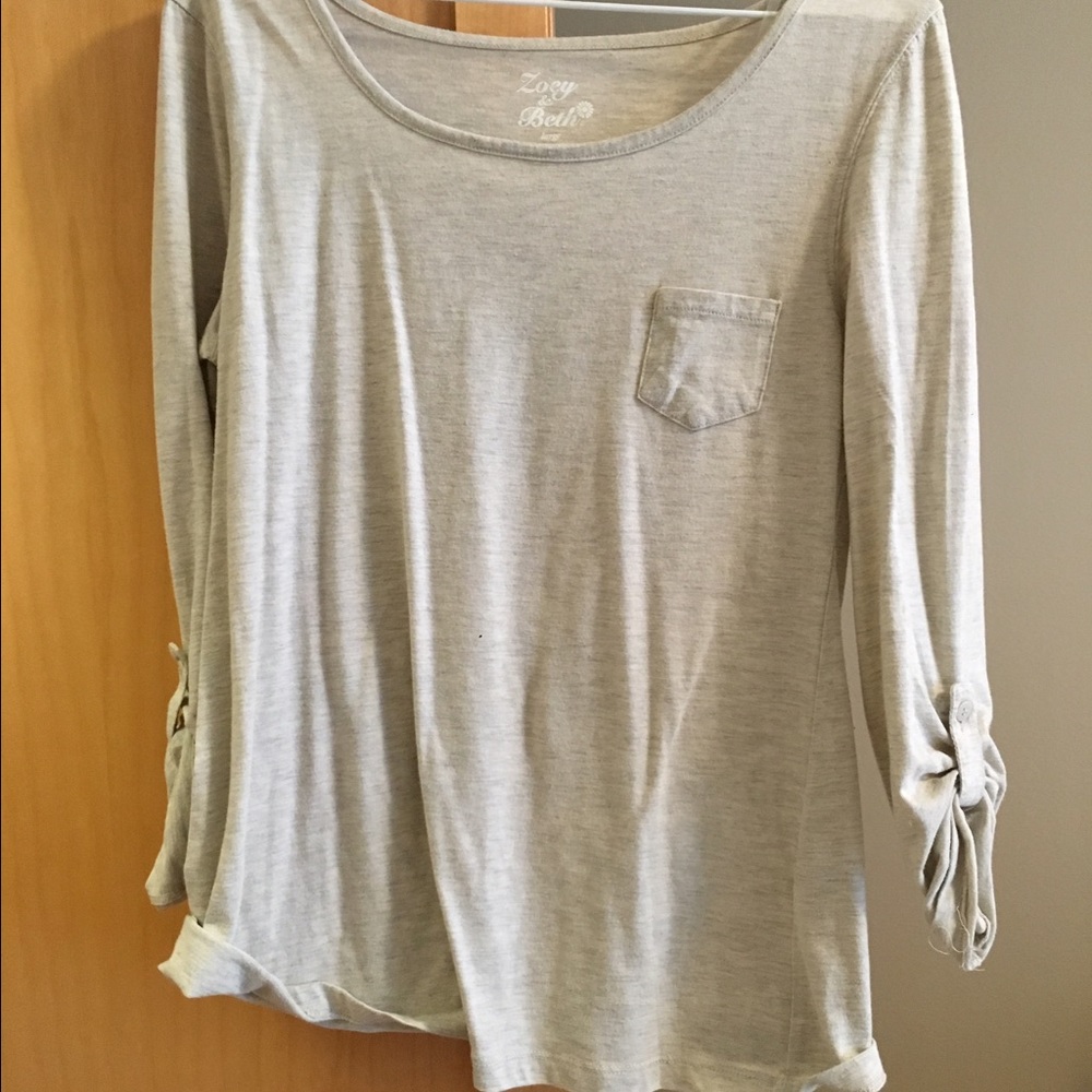 Grey tee