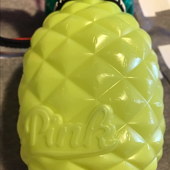 BNWT Pink Victoria'sSecret Beach Ready Bundle - Picture 2 of 4