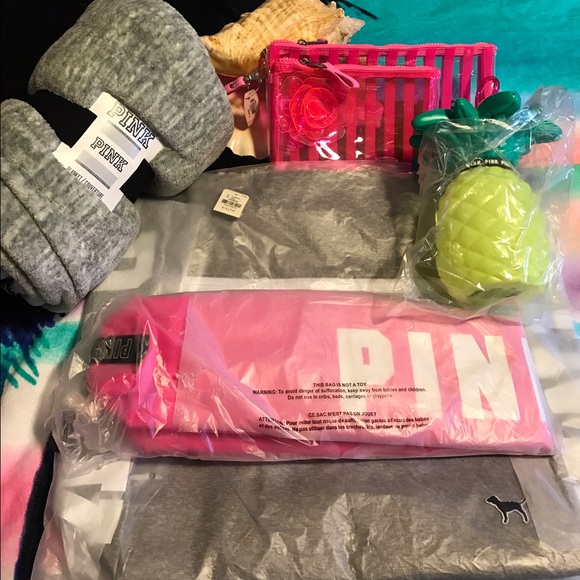 BNWT Pink Victoria'sSecret Beach Ready Bundle - Picture 4 of 4