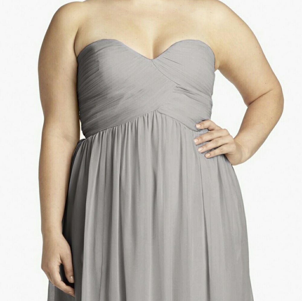 $240 Donna Morgan Strapless Silk Chiffon Dress