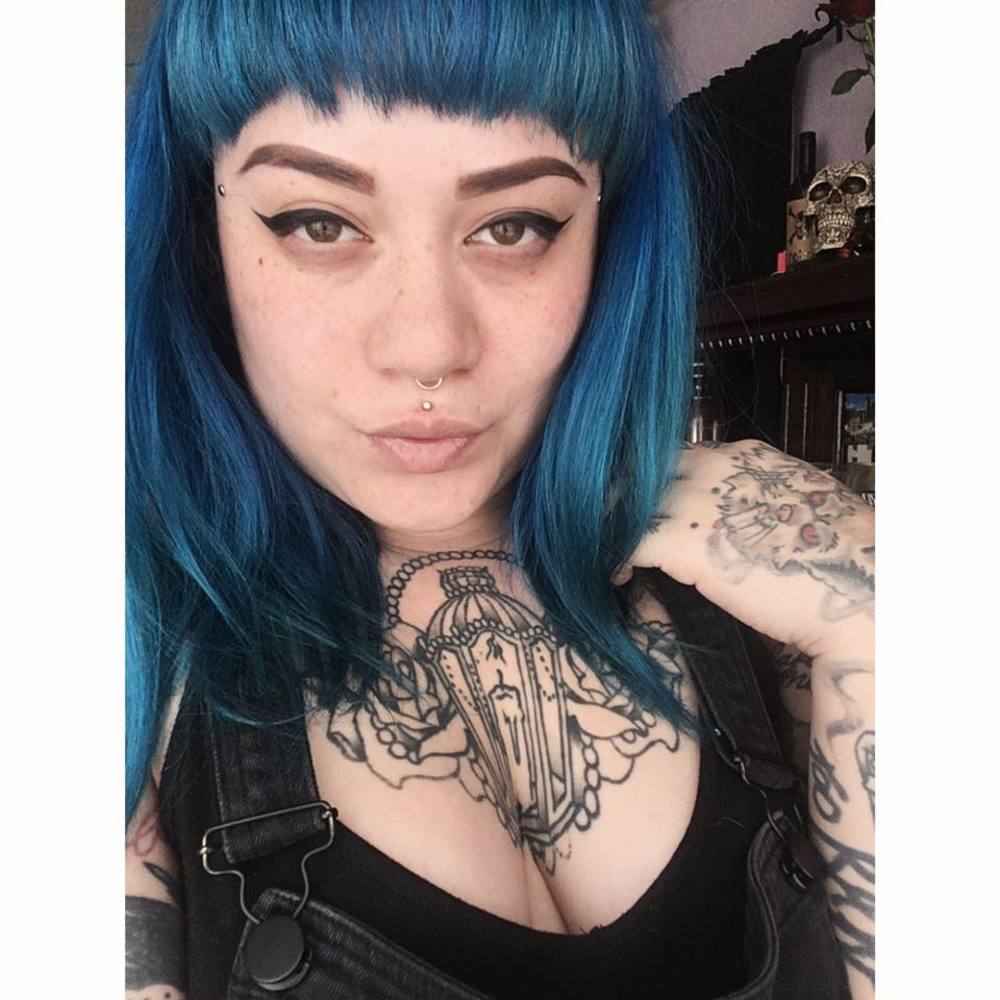 Meet your Posher, Danni