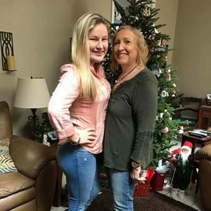 Meet your Posher, Wava