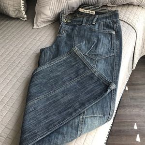 DKNY Jeans Retro Style