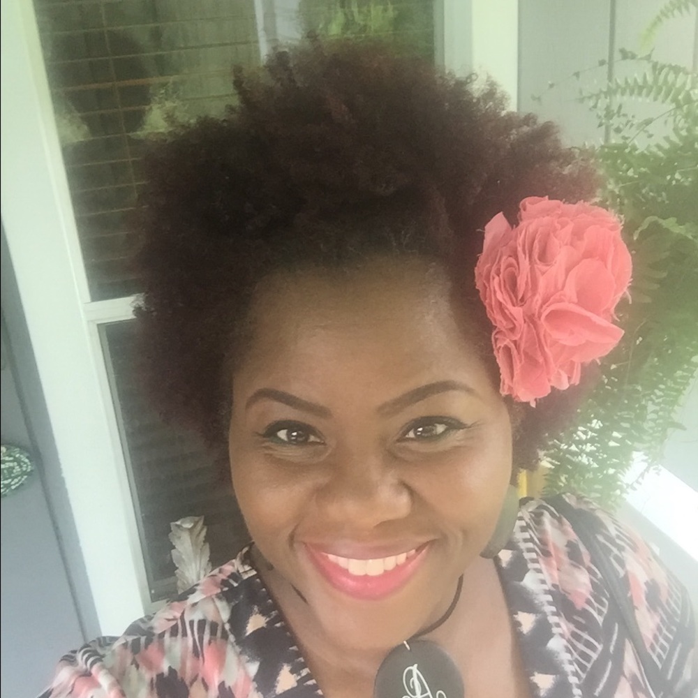 Meet your Posher, April