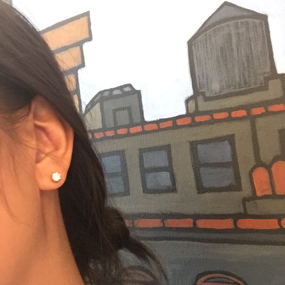 ❤️RESERVED❤️Single Diamond Stud in 14k White Gold - Picture 4 of 5