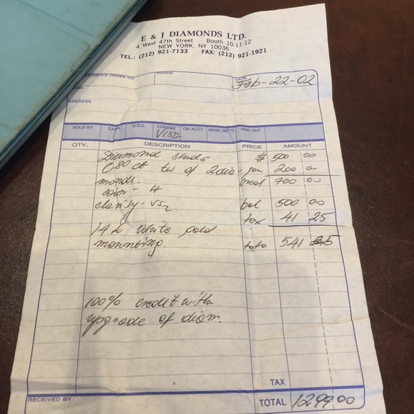 ❤️RESERVED❤️Single Diamond Stud in 14k White Gold - Picture 5 of 5