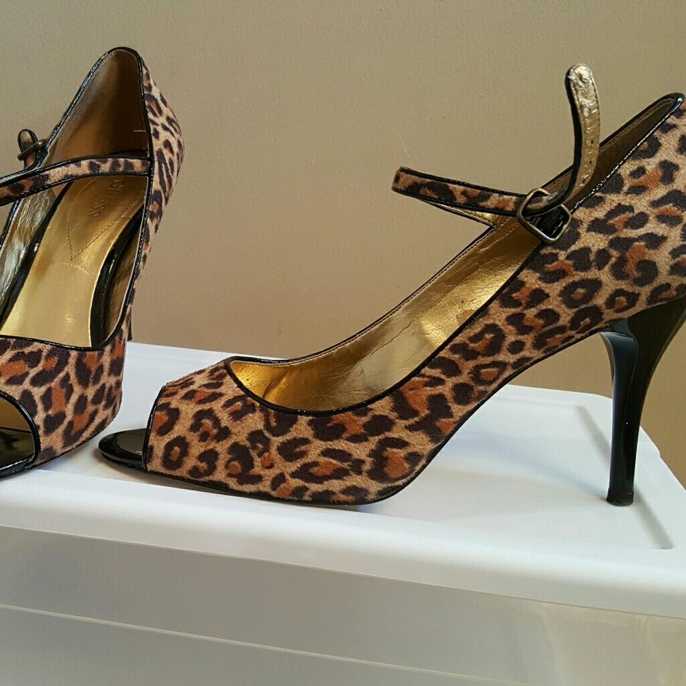 LEOPARD print heel