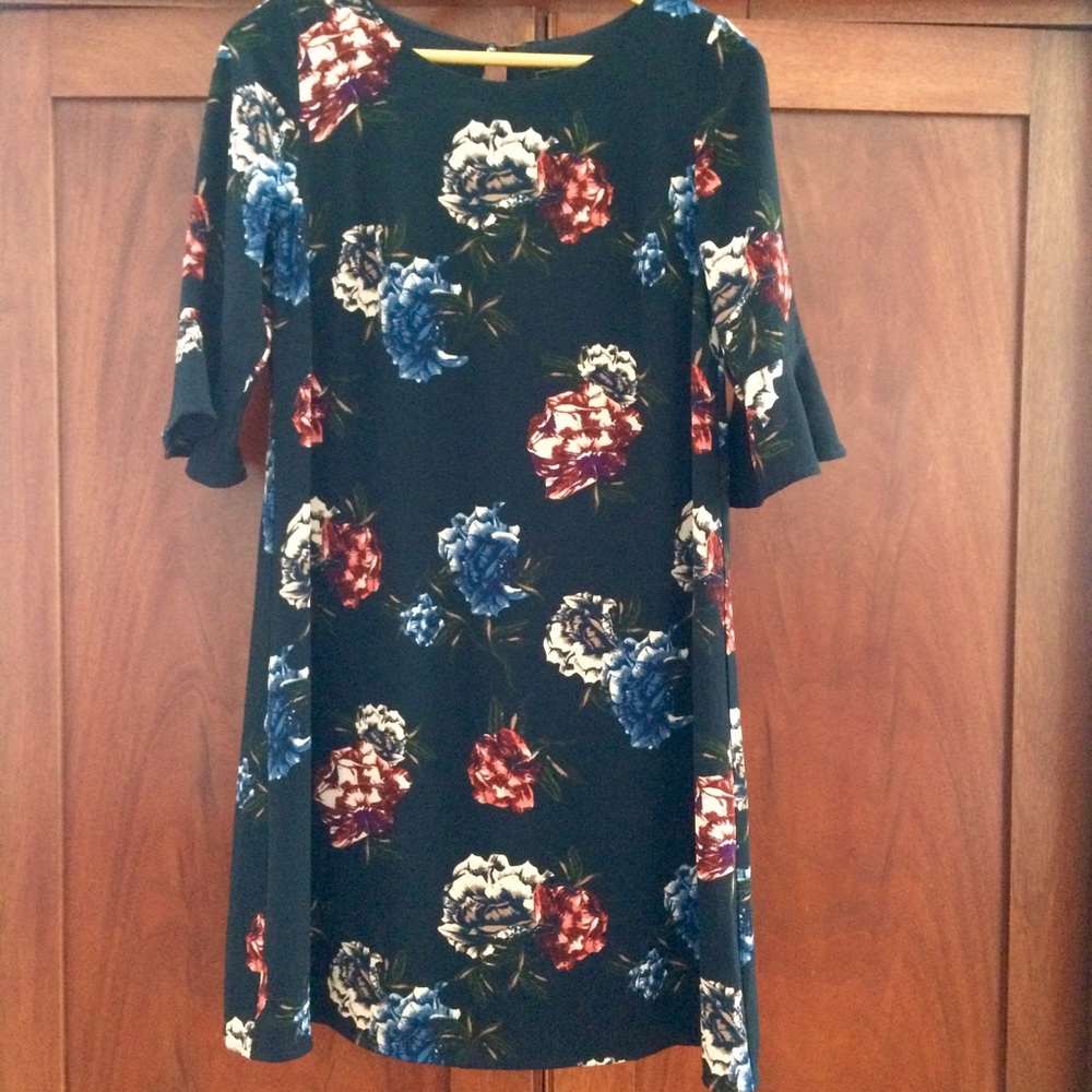 NWOT 3/4 Sleeve Dress