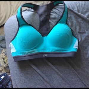 VS sports bra