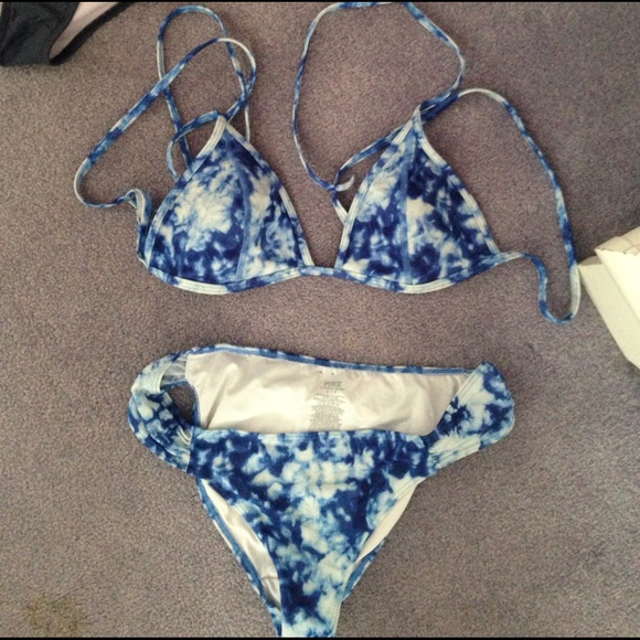 Bathing suit - Picture 1 of 1
