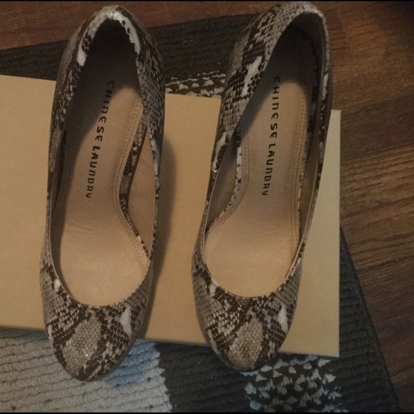 Chinese Laundry Heels - Picture 2 of 3