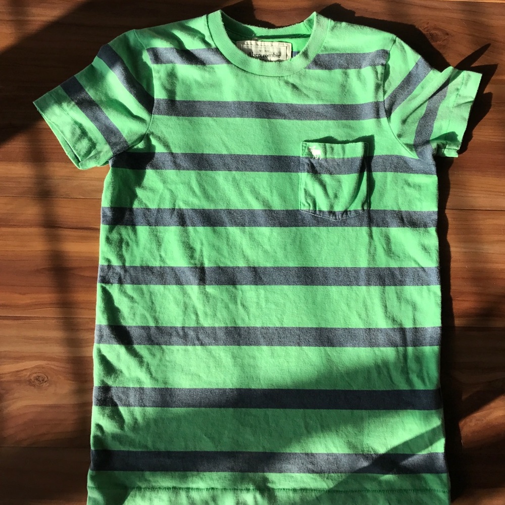 Abercrombie & Fitch Tee