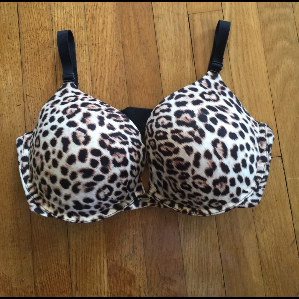 Victoria Secret Fabulous bra Sz:36DD sister Sz:38D