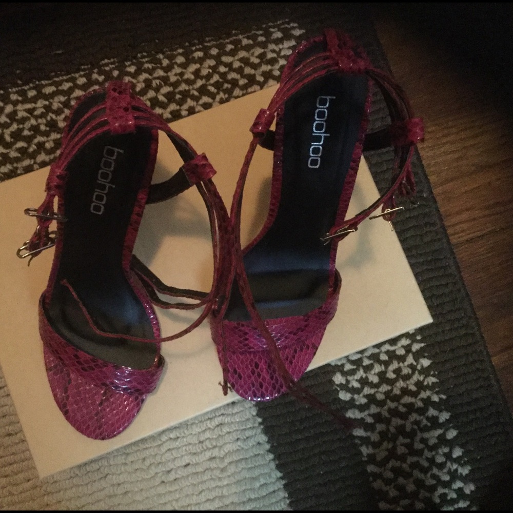 Boohoo sandals - Picture 2 of 3