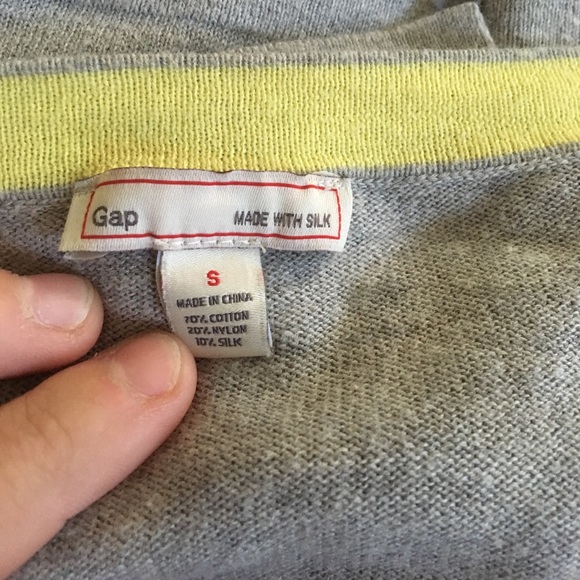 Small grey GAP cardigan. Made with silk! - Picture 4 of 4