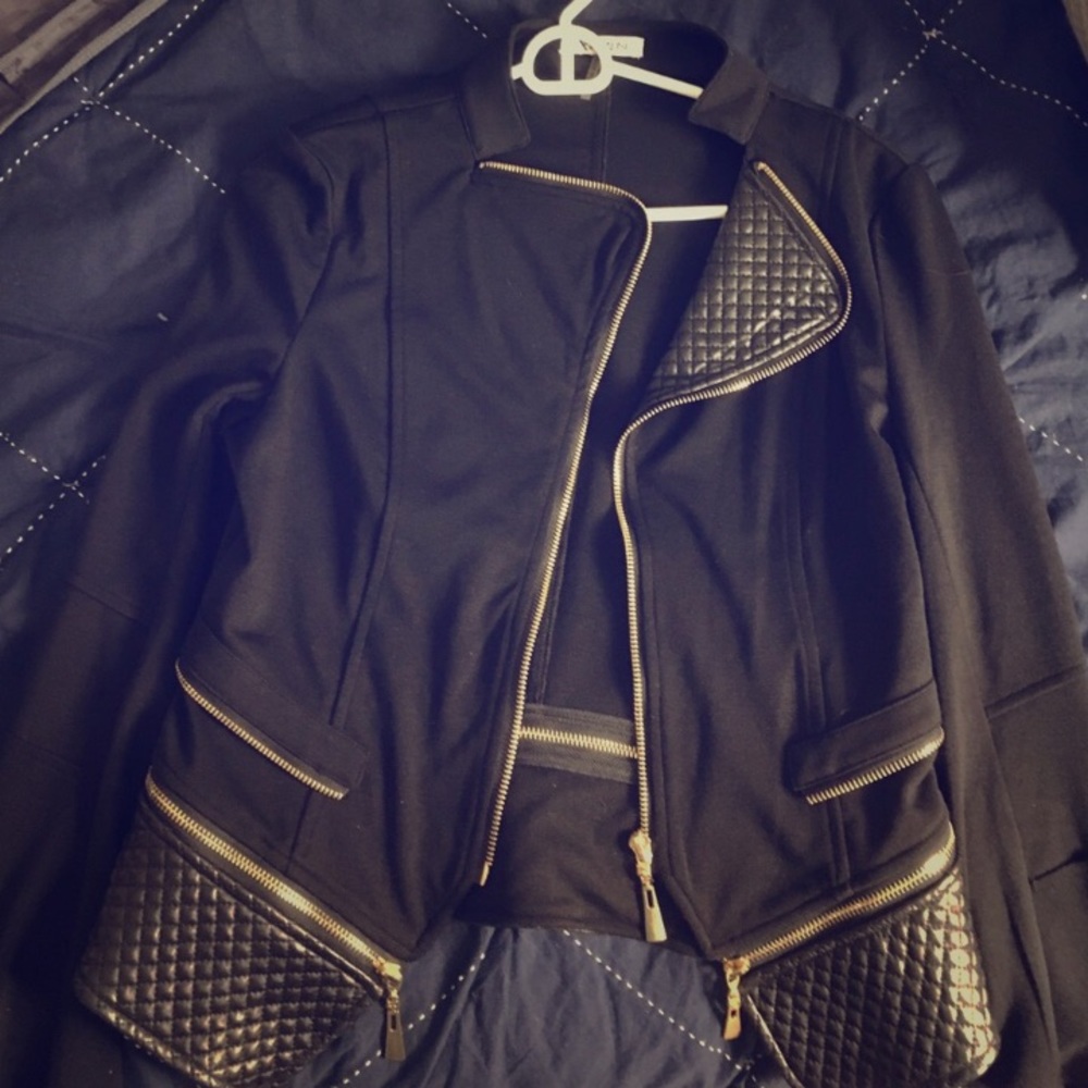 Textured Leather Jacket! - Picture 2 of 6