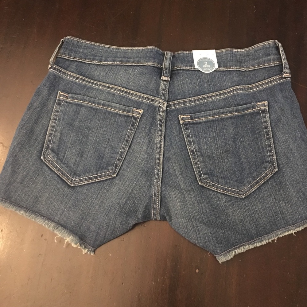 NWT Old Navy Denim Cutoffs - Picture 2 of 4