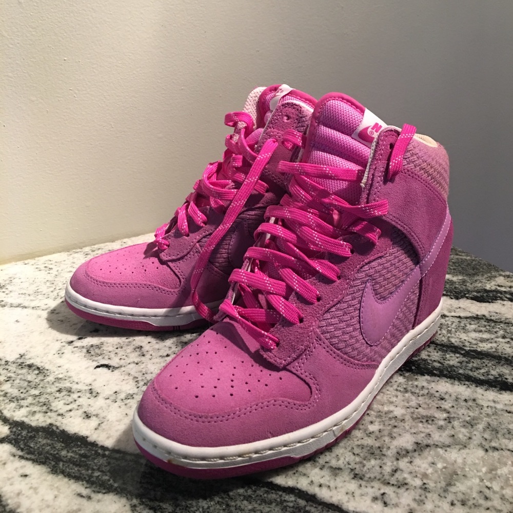 Nike wedge sneaker