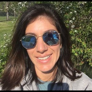 Meet your Posher, Amy