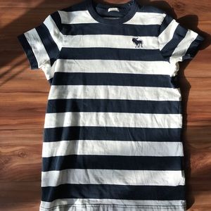 Abercrombie & Fitch Tee