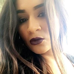 Meet your Posher, Alma