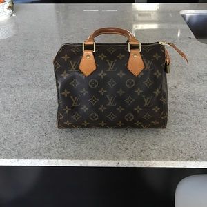 100% Authentic Louis Vuitton Speedy 25