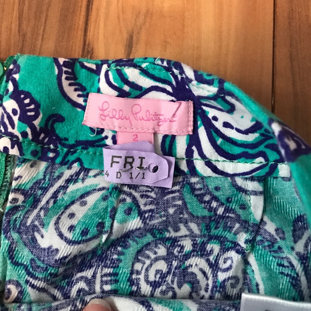 ❌SOLD❌Lilly Pulitzer Shorts - Picture 2 of 3