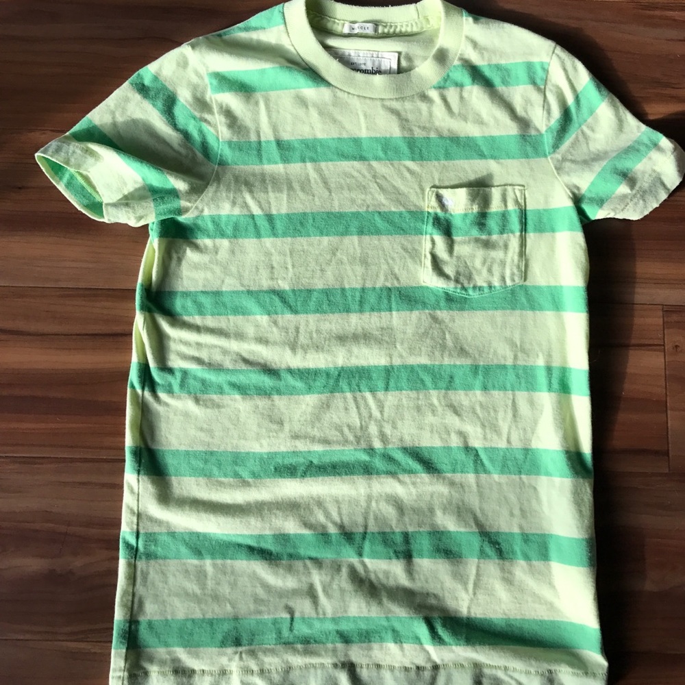 Abercrombie & Fitch Tee