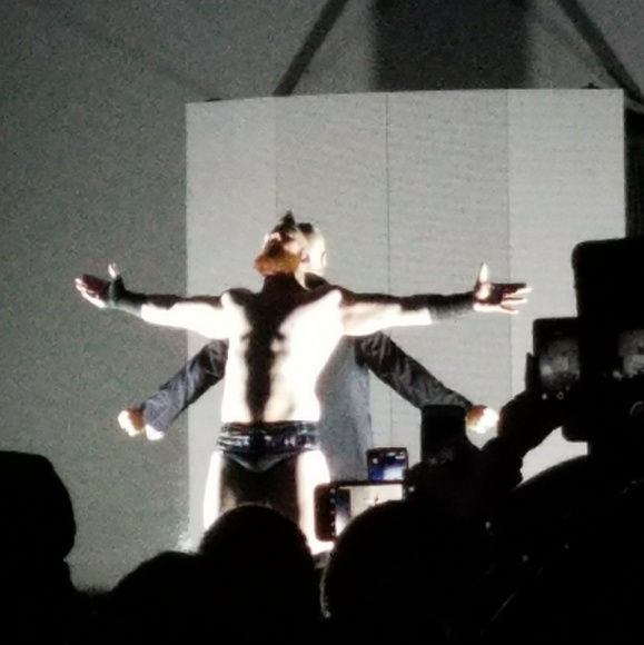 Meet your Posher, Linden - Picture 2 of 2