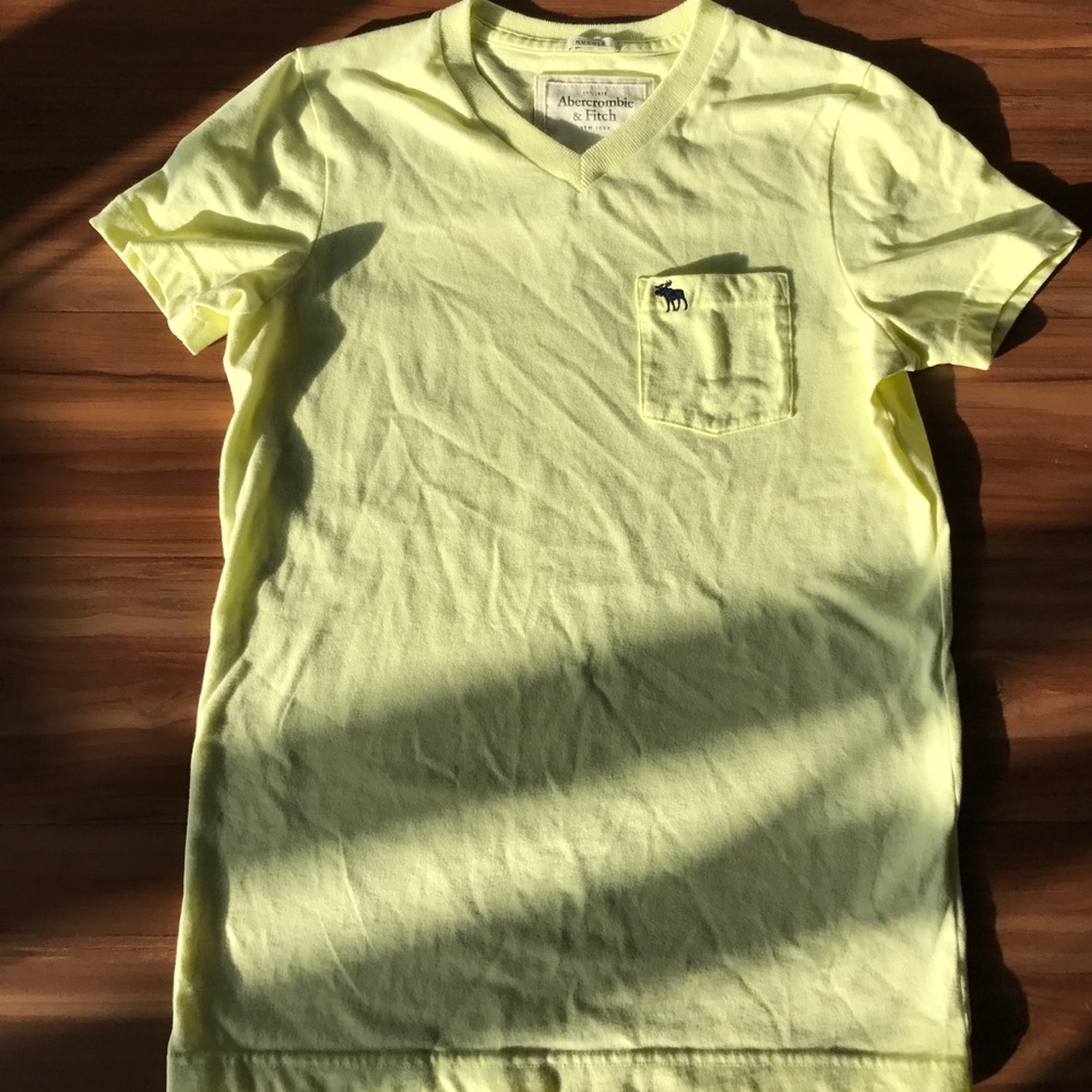 Abercrombie & Fitch Tee