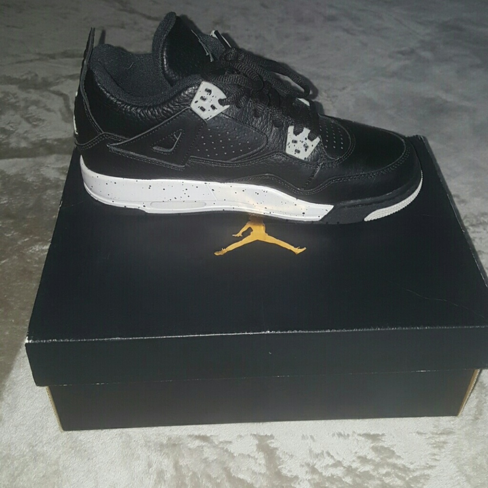 Air Jordan 4 Retro