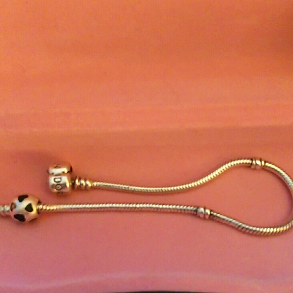 AUTHENTIC PANDORA BRACELET W/HEART BEAD - Picture 2 of 3