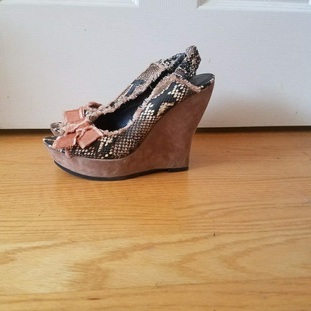 Snake skin wedges