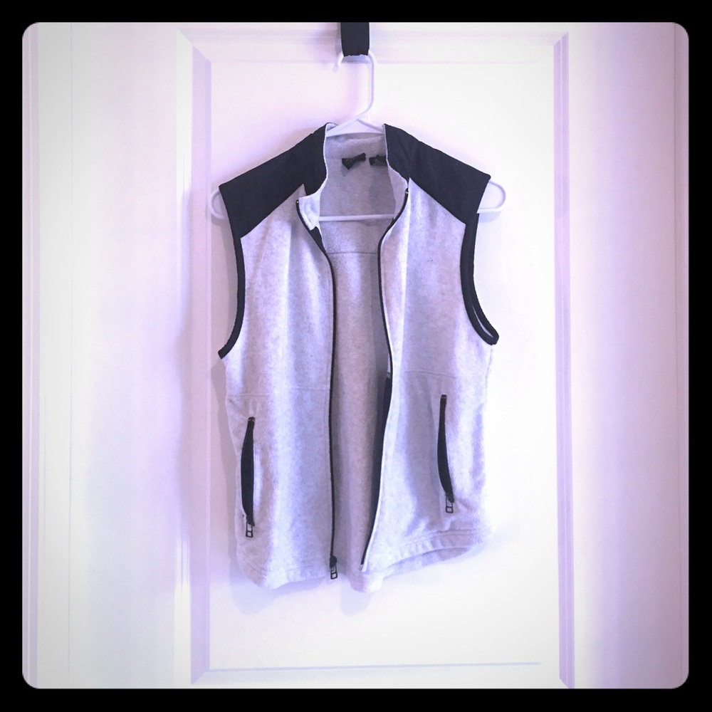 Lightweight zip up vest