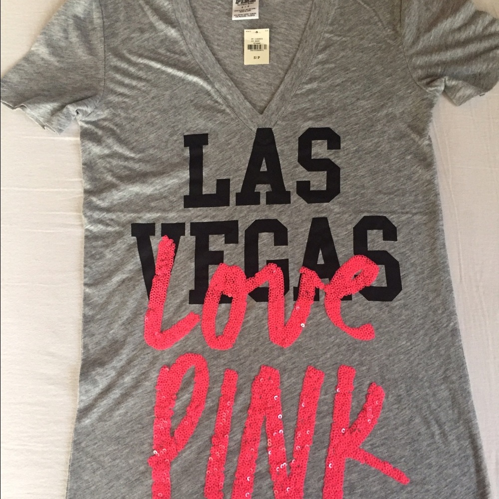 🛑SOLD🛑Gray tee shirt by Pink VS