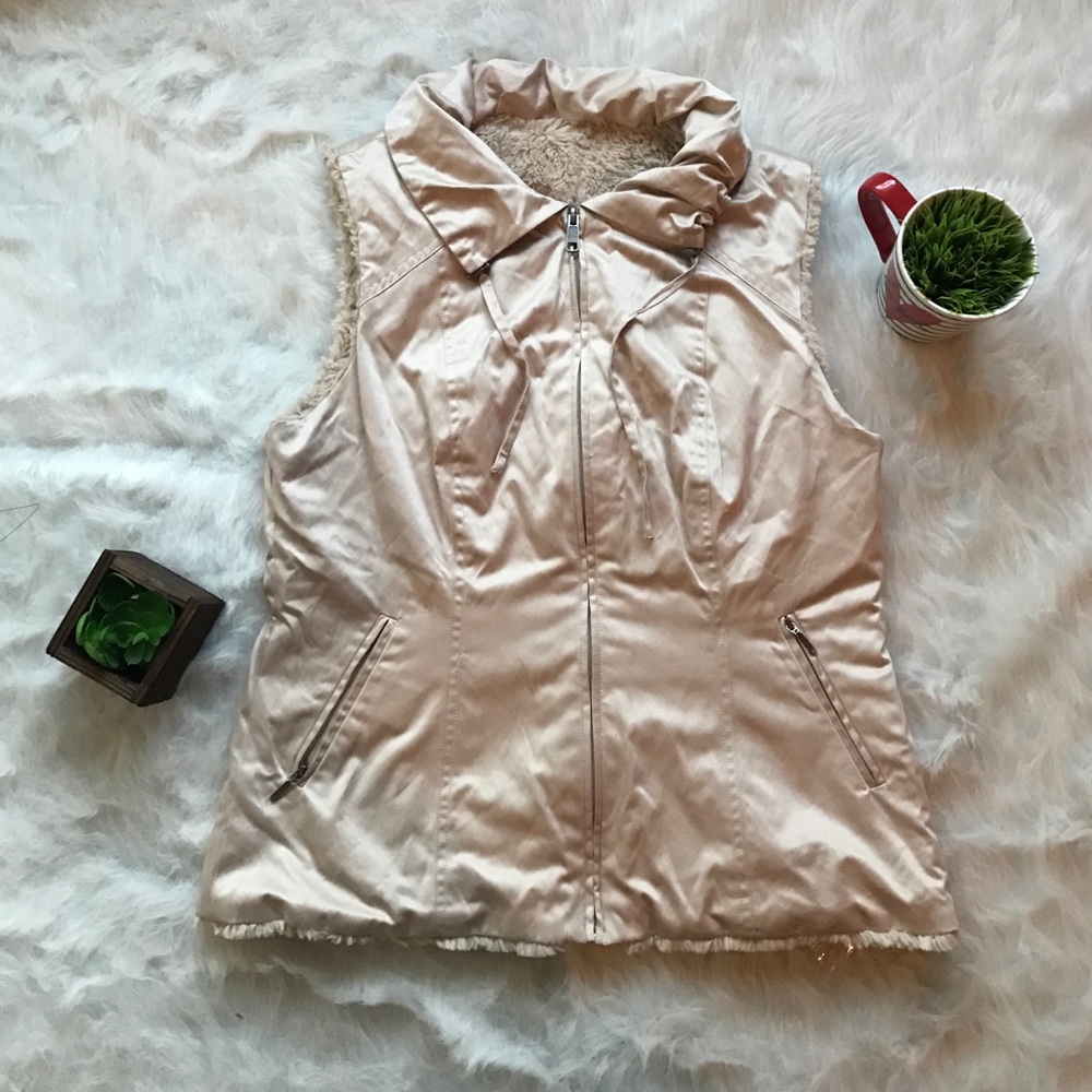 Champagne Vest