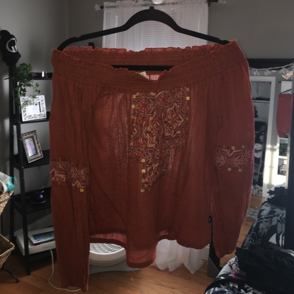 Off the shoulder shirt!