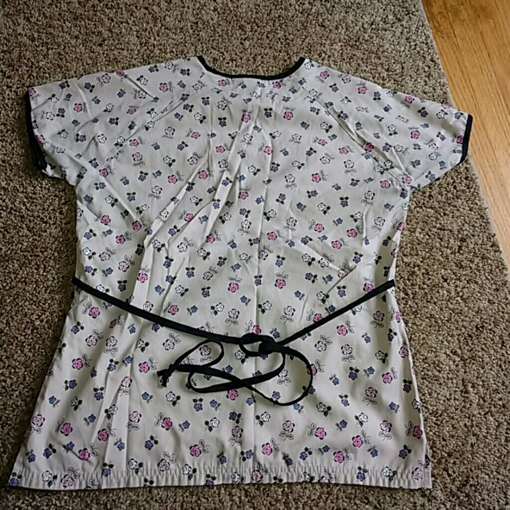 Scrub top - Picture 2 of 2