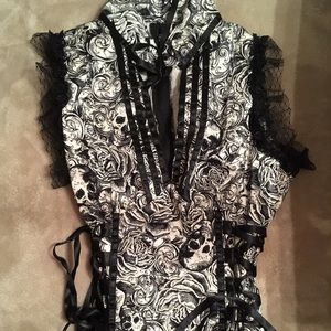 skull corset top- picture does it no justice