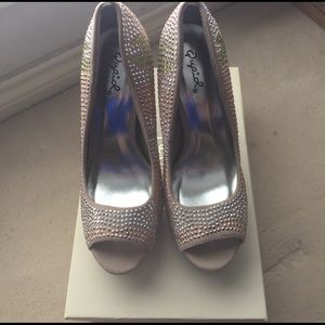 Super cute multicolored platform peeptoe pumps