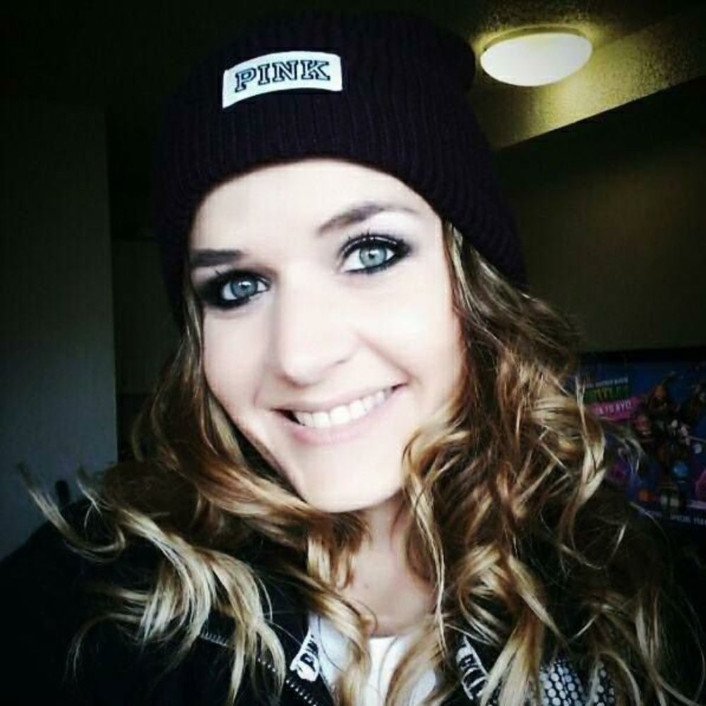 Meet your Posher, Evelyn