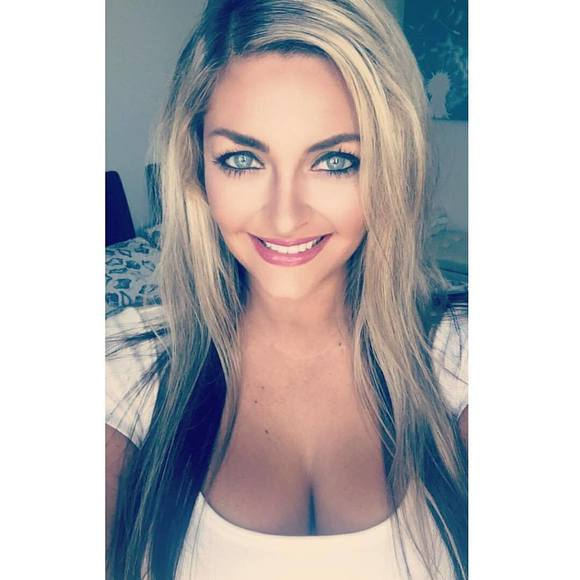 Meet your Posher, Stephanie - Picture 1 of 1