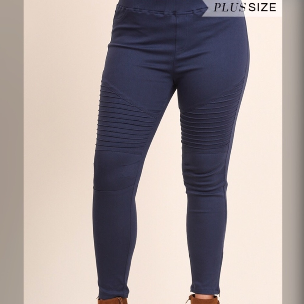 ✅✅ONE LEFT!!✅✅Moto Jeggings - Picture 2 of 2