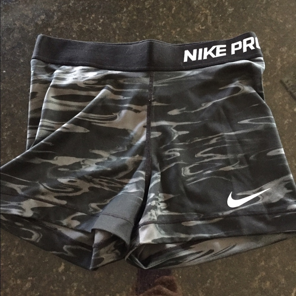 Nike Pro
