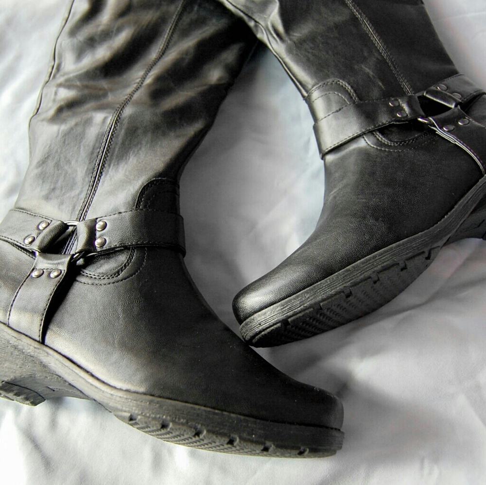 Aerosoles Black Boots w/extendable calf room