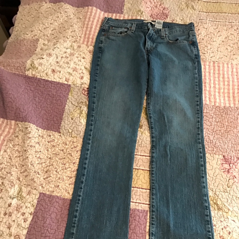 Woman's Levi Size 10